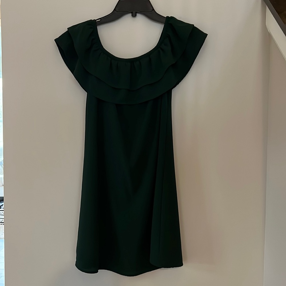 Mary & Mabel Off-the-Shoulder ruffle top